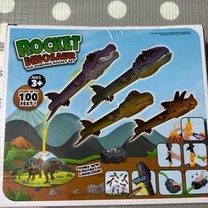 Dinosaur Rockets| ages 3 + | rocket launcher| soars 100 feet